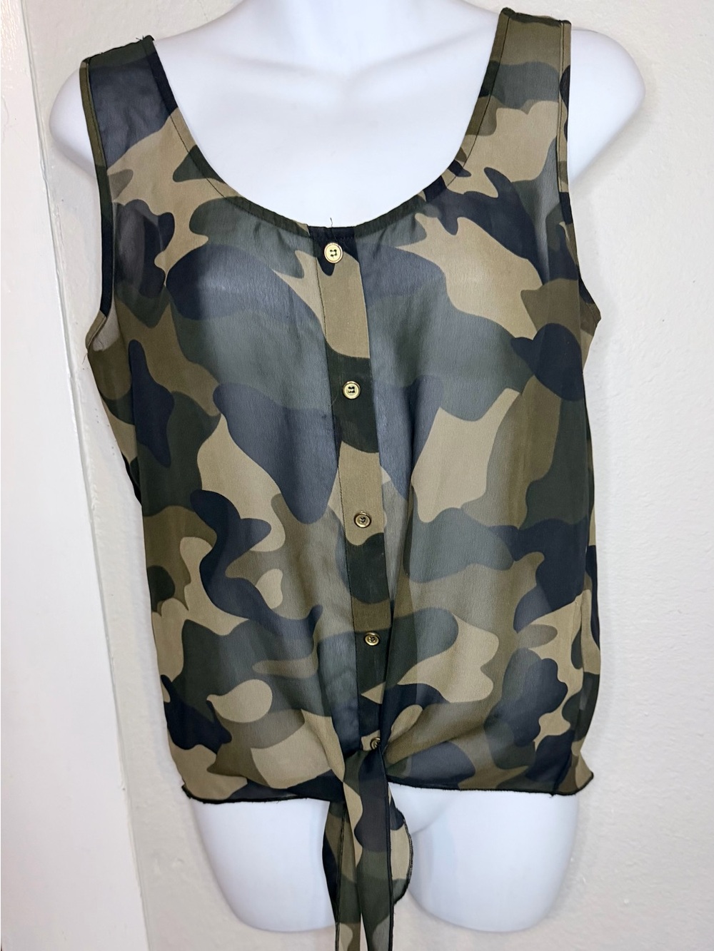 camouflage sheer sleeveless top tie-front medium